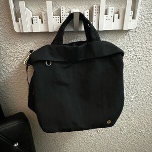 lululemon athletica Black On My Level Tote Bag 20L